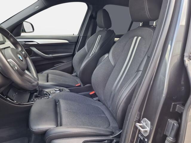BMW X1 xDrive25e M-SPORT ** LED, NAVI+, HALF-LEDER, HiFi, TREKH, HuD, 19-inch LMV, ** 1e EIG - UNFALLFREI **