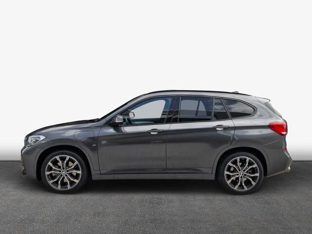 BMW X1 xDrive25e M-SPORT ** LED, NAVI+, HALF-LEDER, HiFi, TREKH, HuD, 19-inch LMV, ** 1e EIG - UNFALLFREI **