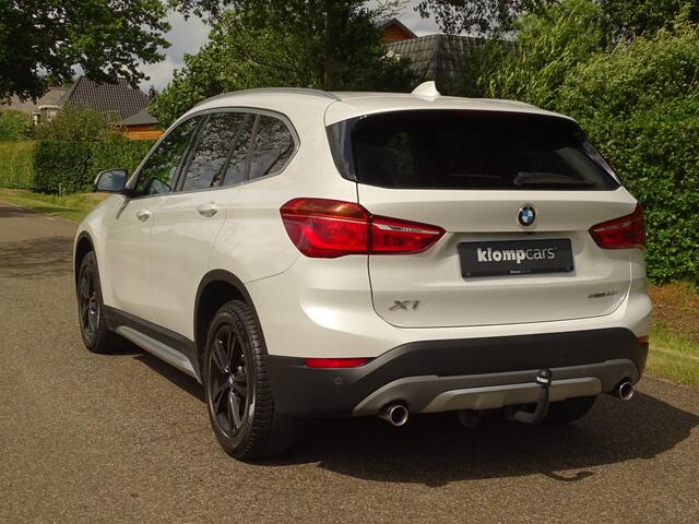 BMW X1 sDrive20i Executive | Parelmoer | Trekhk. | Keyless entry | Stoelverw. | X-line | 192PK