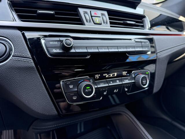 BMW X1 sDrive20i 192 PK Sport Line Achteruitrijcamera Trekhaak DAB Head-Up Display 18 Inch