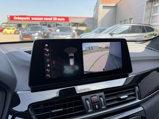 BMW X1 sDrive20i 192 PK Sport Line Achteruitrijcamera Trekhaak DAB Head-Up Display 18 Inch