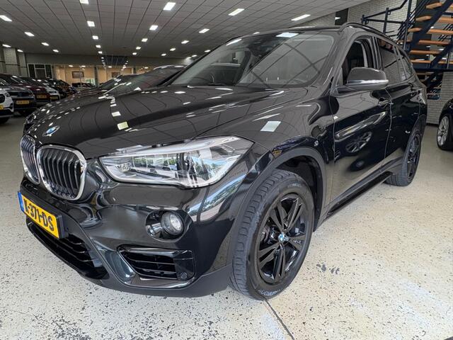 BMW X1 18I HIGH EXEC. / Climatronic / Cruise / Afn.Trekh. / Navi / Camera