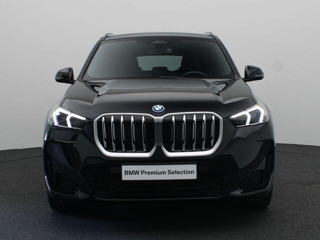 BMW X1 xDrive25e M Sportpakket | Premium Pack | Comfort Access | Achteruitrijcamera | Adaptieve LED | Harman Kardon | 19''