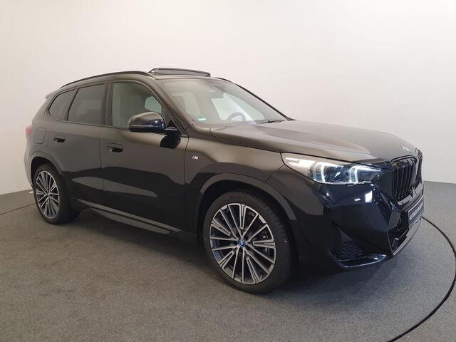 BMW X1 xDrive30e M-Sport Wegklapbare trekhaak, Panoramadak, Harman Kardon