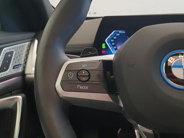 BMW X1 xDrive30e M-Sport Wegklapbare trekhaak, Panoramadak, Harman Kardon