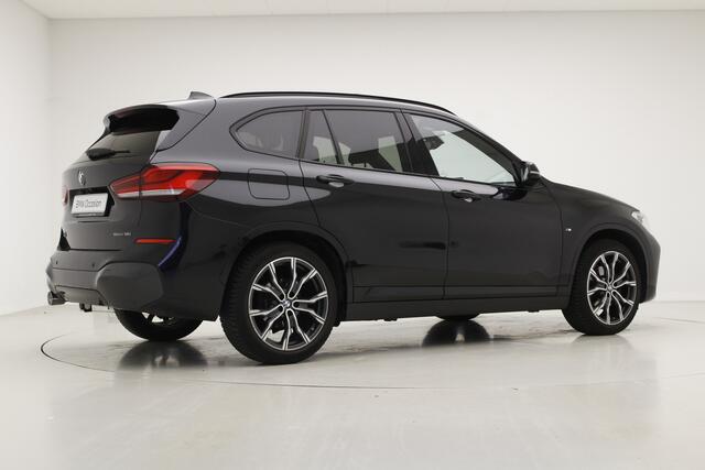 BMW X1 sDrive18i M-Sport | 19" | Camera | Panorama | Stoelverwarming | Head-Up