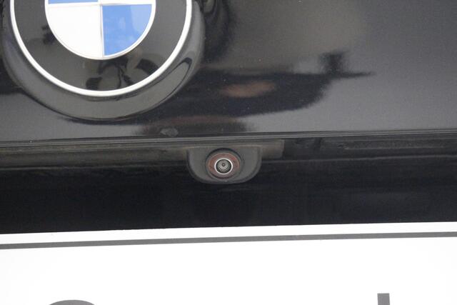 BMW X1 sDrive18i M-Sport | 19" | Camera | Panorama | Stoelverwarming | Head-Up
