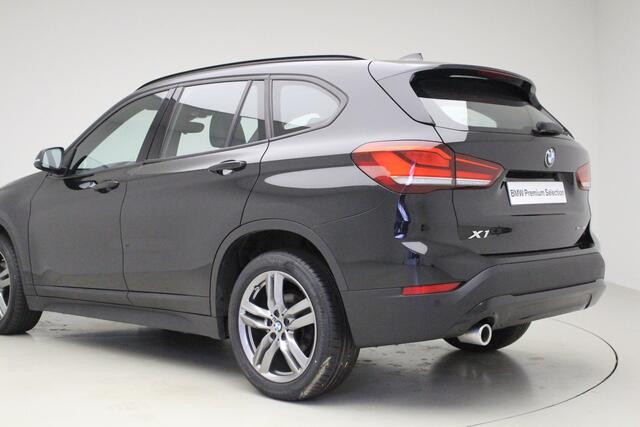 BMW X1 sDrive18i | Panorama | Leder | 2 jaar Garantie | LED | Comfort Acces | 18"M-Sport velgen