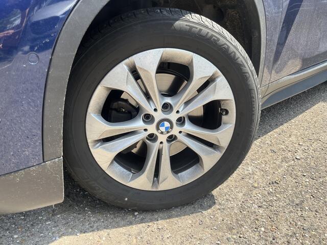BMW X1 sDrive18i Executive // LEDER // ELEK. KLEP // NAVI // CAMERA+SENSOREN // CRUISE //