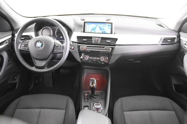 BMW X1 sDrive18i *1ste Eigenaar*Navigatie*Trekhaak*Carplay*