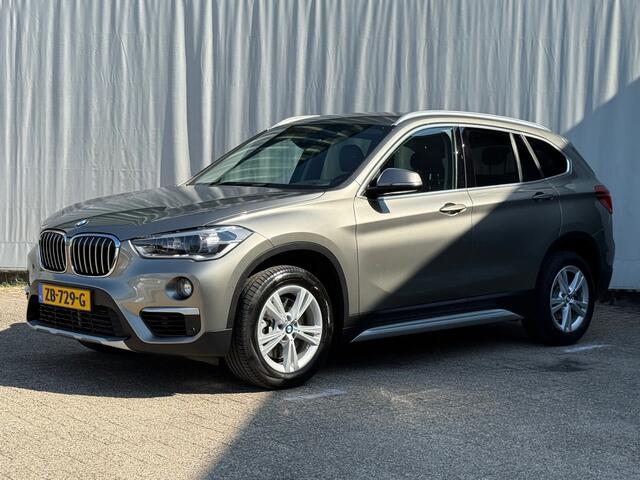 BMW X1 sDrive20i Orange Edition III Leer/Sport etc.