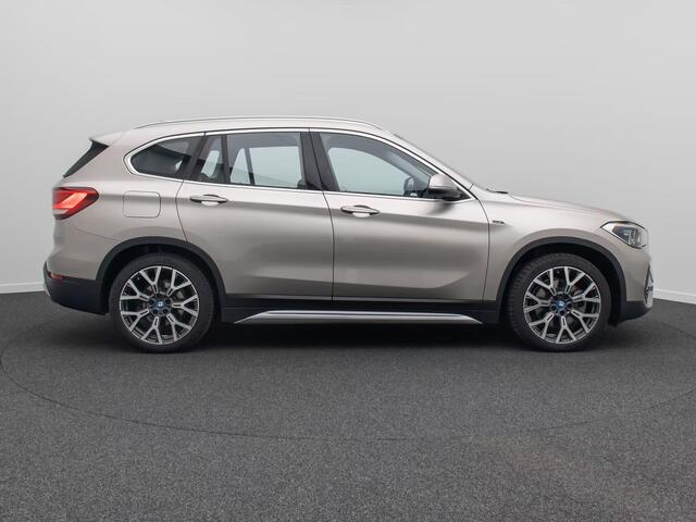BMW X1 xDrive25e High Executive X Line LED ACC Camera Panoramadak Head Up Trekhaak