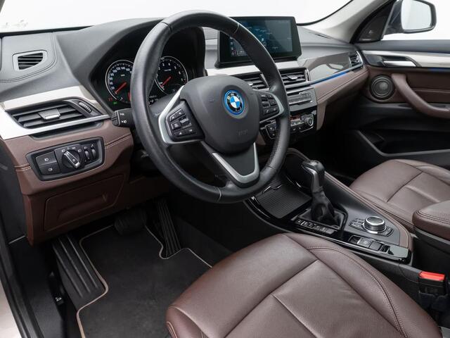 BMW X1 xDrive25e High Executive X Line LED ACC Camera Panoramadak Head Up Trekhaak
