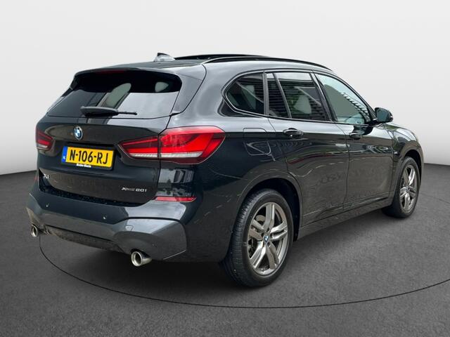 BMW X1 xDrive20i High Executive Aut. M-pakket Panoramadak