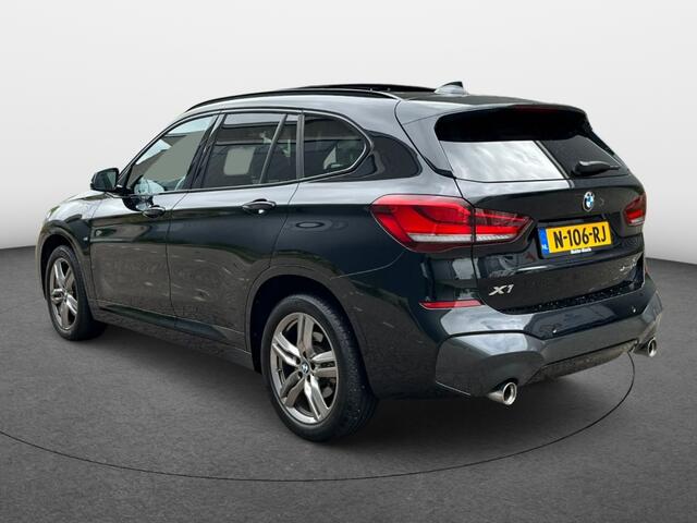 BMW X1 xDrive20i High Executive Aut. M-pakket Panoramadak