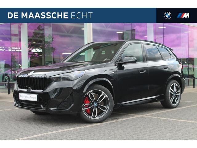 BMW X1 xDrive25e High Executive M Sport Automaat / Panoramadak / Trekhaak / Sportstoelen / Comfort Access / Stoelverwarming / Adaptieve LED / Parking Assistant Plus / Head-Up / Harman-Kardon
