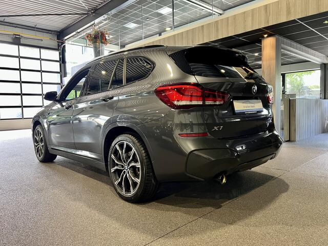 BMW X1 xDrive25e High Executive M-Sport Panorama | Trekhaak | Camera | HUD | "19
