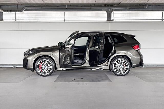 BMW X1 xDrive25e | M Sportpakket Pro | Trekhaak met elektrisch wegklapbare kogel