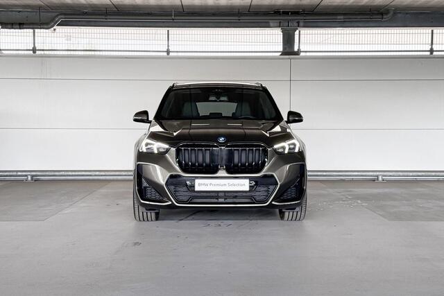 BMW X1 xDrive25e | M Sportpakket Pro | Trekhaak met elektrisch wegklapbare kogel