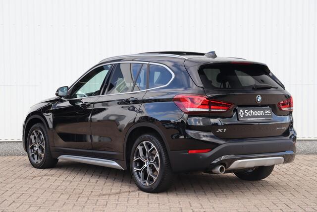 BMW X1 xDrive25e Executive | Panoramadak | Elek. Stoelen | Navigatie | Stoelverwarming | M Sport