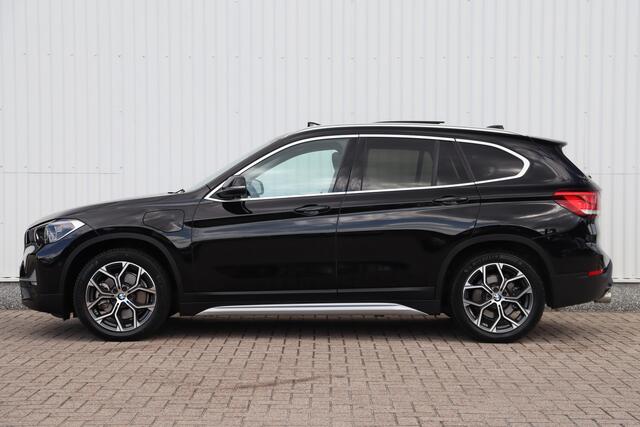 BMW X1 xDrive25e Executive | Panoramadak | Elek. Stoelen | Navigatie | Stoelverwarming | M Sport
