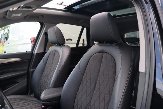BMW X1 xDrive25e Executive | Panoramadak | Elek. Stoelen | Navigatie | Stoelverwarming | M Sport