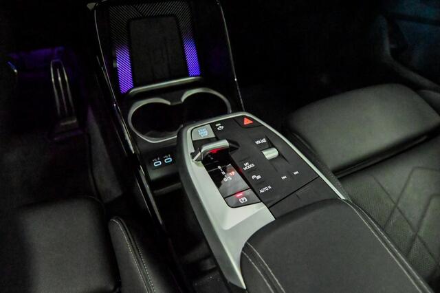 BMW X1 18i sDrive M-Pack|Leer|Pano|HK|Massage|Trekhaak
