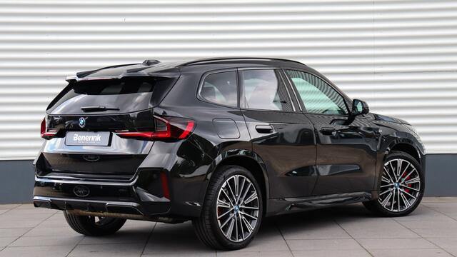 BMW X1 xDrive30e M-Sport Pro | Massage | Harman/Kardon | Panoramadak | Head-up | Trekhaak | Comfort Access