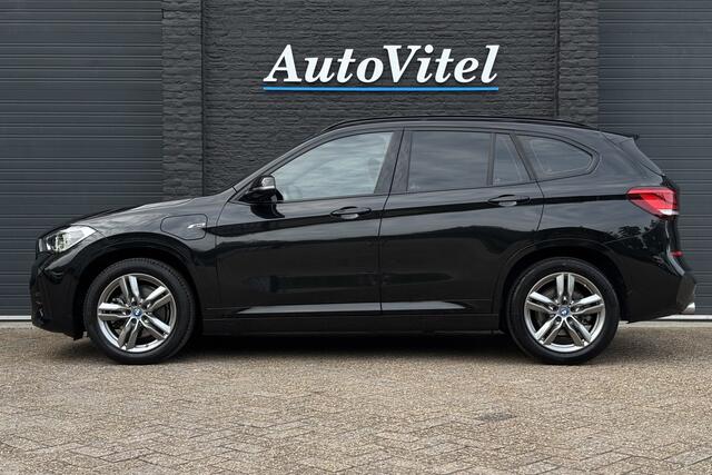 BMW X1 xDrive25e M-Sport | Sportstoelen | Trekhaak | Stoel+Stuurverwarming | Privacy Glas | Navi