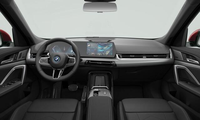 BMW X1 xDrive25e | M-Sport Pro | 20'' | Panorama. | Harman/Kardon | Elek. stoel. | Stoelmassage | Getint glas | Camera | Stuur + stoelverw.