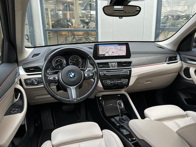 BMW X1 sDrive20i 178pk Business Edition Plus | Head-up/Leder/Sportstoel/Navi/Camera/19-inch