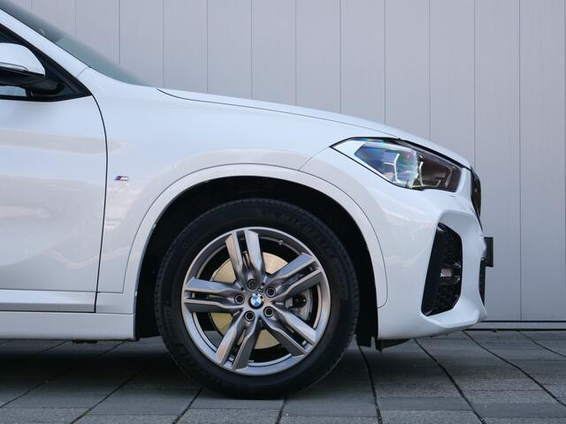 BMW X1 xDrive25e Hybrid M-Pakket Automaat LED / Trekhaak / 18 Inch