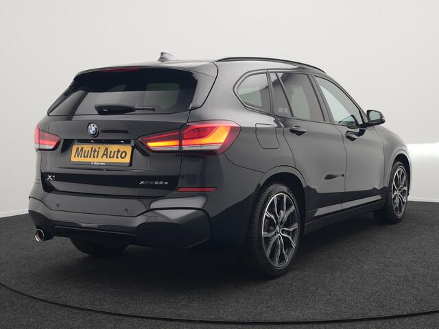 BMW X1 xDrive25e M Sport Plug In Hybrid 222pk Dealer O.H PHEV | Trekhaak Afneembaar | Head Up | Camera | M-Sport Stuur | Lederen Sportstoelen Verwarmd | Keyless | Cruise Control | Navigatie | DAB |