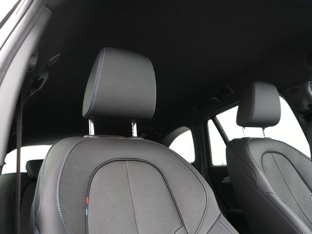 BMW X1 xDrive25e M Sport Plug In Hybrid 222pk Dealer O.H PHEV | Trekhaak Afneembaar | Head Up | Camera | M-Sport Stuur | Lederen Sportstoelen Verwarmd | Keyless | Cruise Control | Navigatie | DAB |