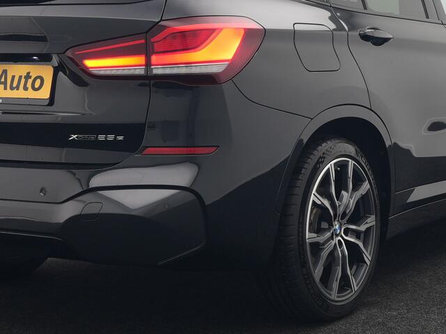 BMW X1 xDrive25e M Sport Plug In Hybrid 222pk Dealer O.H PHEV | Trekhaak Afneembaar | Head Up | Camera | M-Sport Stuur | Lederen Sportstoelen Verwarmd | Keyless | Cruise Control | Navigatie | DAB |