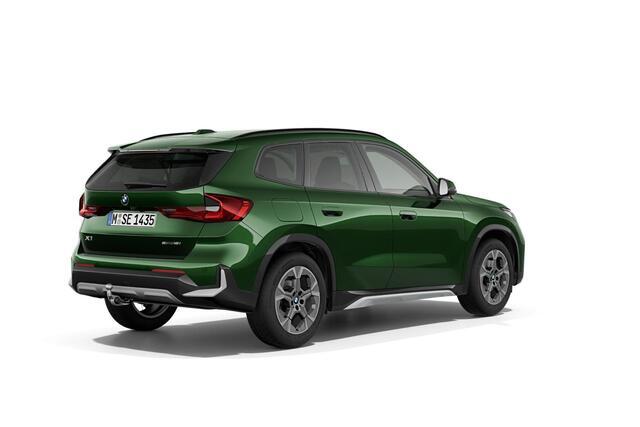 BMW X1 sDrive18i xLine / Head-Up / Harman Kardon / Parking Assistant Plus / Elektrisch verstelbare stoelen / Comfort Access / Trekhaak Zwenkbaar / Stoelverwarming / Getinte ramen