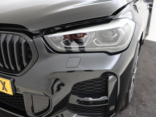 BMW X1 xDrive25e High Executive | Trekhaak | Sunroof | Memory Seat |