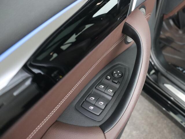 BMW X1 xDrive25e High Executive | Trekhaak | Sunroof | Memory Seat |