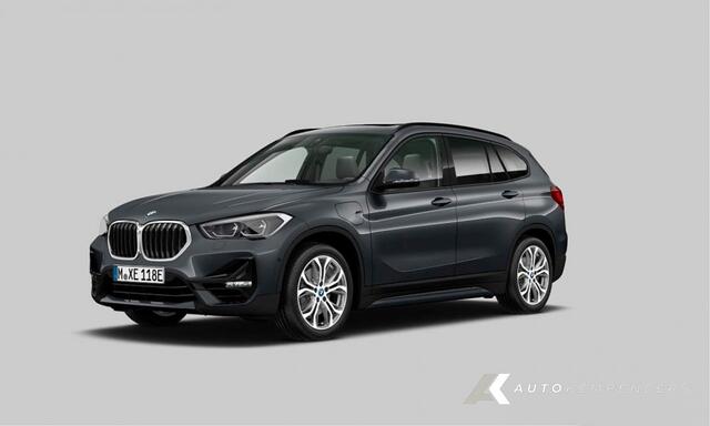 BMW X1 25e xDrive | Sport Line | Stoelverwarming | Panorama | H/K | Keyless | HUD | ACC | Adap. Led | Camera | 18' inch |