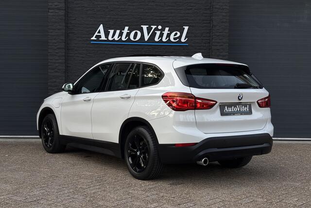 BMW X1 xDrive25e | Panodak | Camera | Stoelverwarming | Inklapbare spiegels | Navi