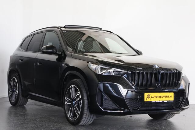 BMW X1 xDrive30e M-Sport Pro / Opendak / Harmankardon / HUD / Pilot assist