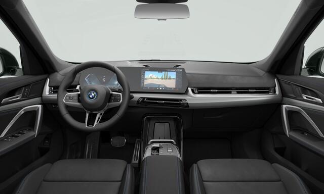 BMW X1 xDrive25e | M-Sport Pro | 19'' | Panorama. | Driv. Prof. | Park. Plus | Head-Up | Trekhaak | Getint glas | Camera | Stoelverw. | Comf. Acc.