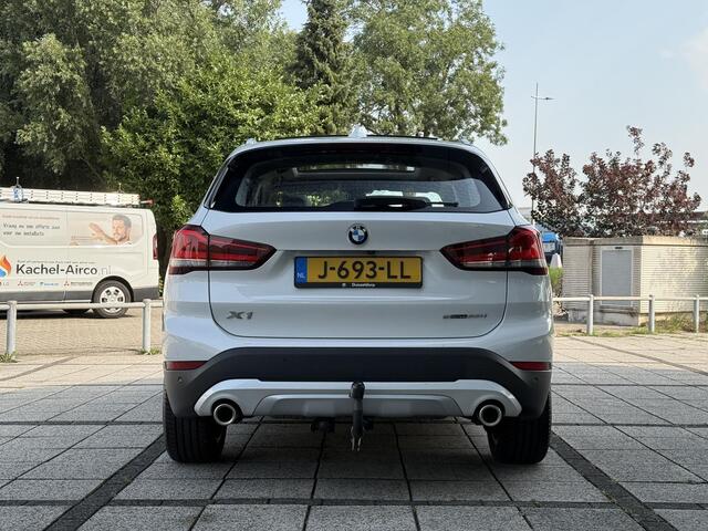 BMW X1 sDrive20i Aut. Executive Ed. | Panorama | Leder Sport | Trekhaak