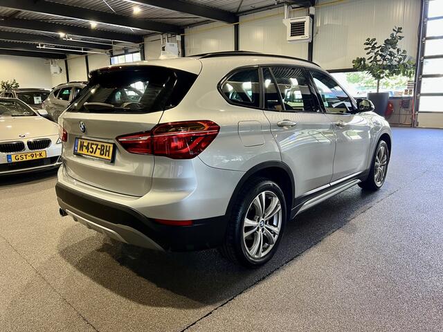 BMW X1 sDrive18i Panorama | Navigatie | Stoelverwarming | Zeer nette auto