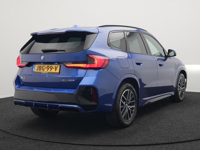 BMW X1 xDrive30e M Sport Plug In Hybrid 327pk Dealer O.H PHEV | Head Up | Adaptive Cruise | M Sportstuur | 360 Camera | Harman Kardon | Lederen Sportstoelen Massage & Memory | Apple Carplay | Navigatie| Virtual | DAB |