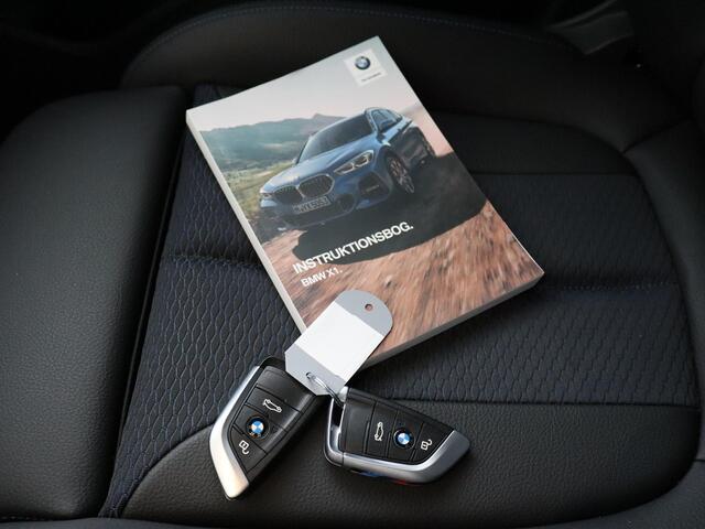 BMW X1 sDrive18i High Executive | M-Pakket | Pano! | Camera | Trekhaak!