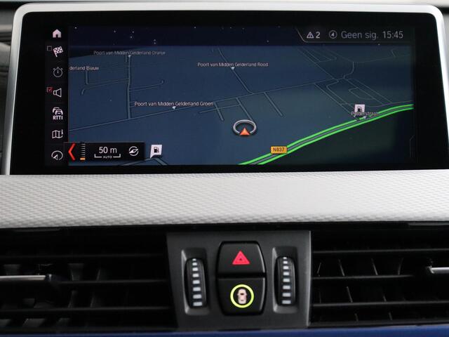 BMW X1 sDrive18i High Executive | M-Pakket | Pano! | Camera | Trekhaak!