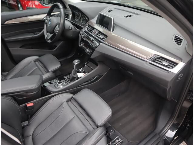 BMW X1 sDrive18i 136 PK High Executive / Panoramadak