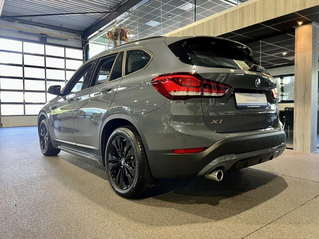 BMW X1 xDrive25e Executive Panorama | Camera | Stoelverwarming | 4x4 | Stormbay metallic