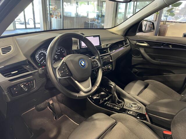BMW X1 xDrive25e Executive Panorama | Camera | Stoelverwarming | 4x4 | Stormbay metallic